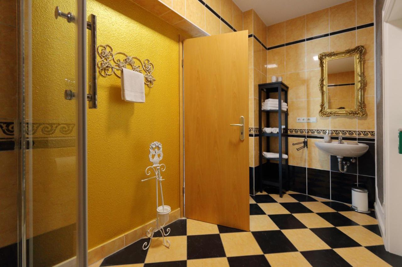 Elbzollhaus Dessau Otel Dış mekan fotoğraf