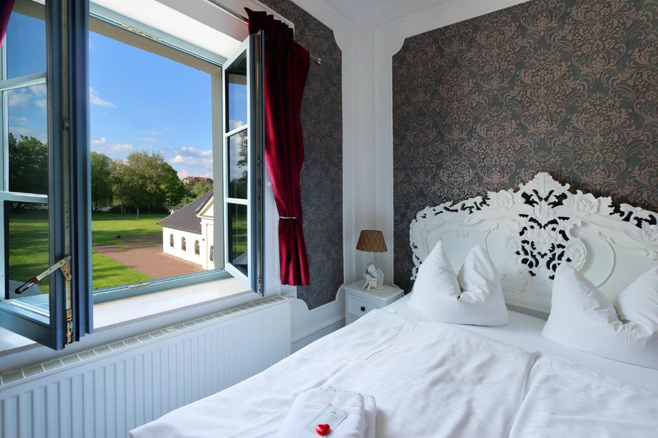 Elbzollhaus Dessau Otel Dış mekan fotoğraf