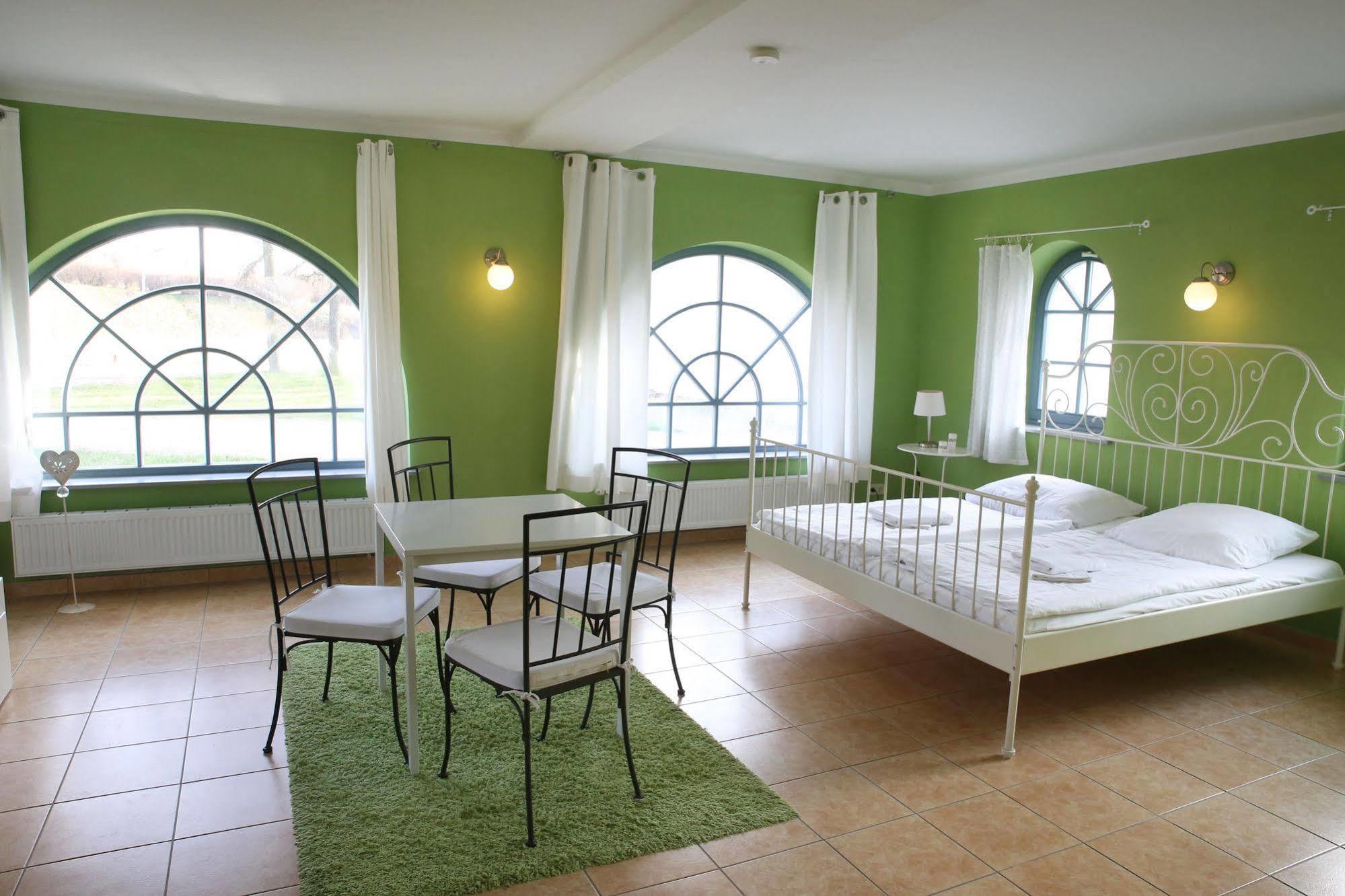 Elbzollhaus Dessau Otel Dış mekan fotoğraf